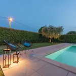 In Mit Grossem Pool By Interhome