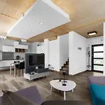 Дом отдыха In Mit Grossem Pool By Interhome *