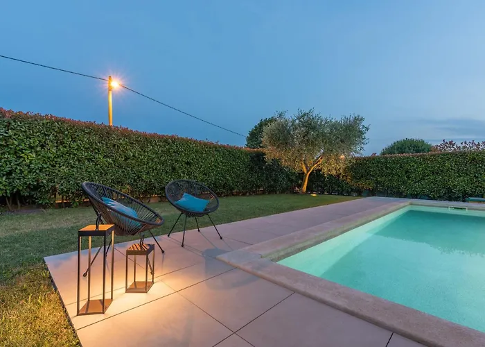 In Mit Grossem Pool By Interhome